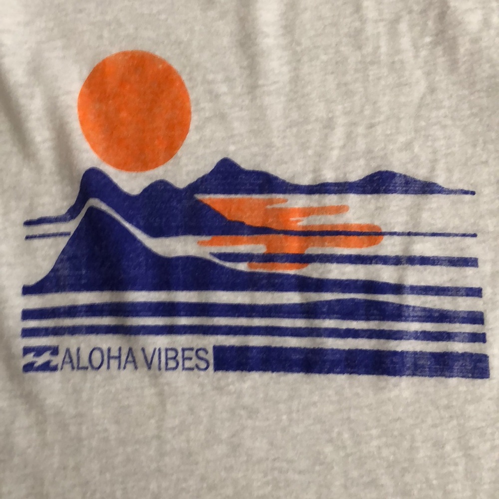 Billabong Vintage looking Tee